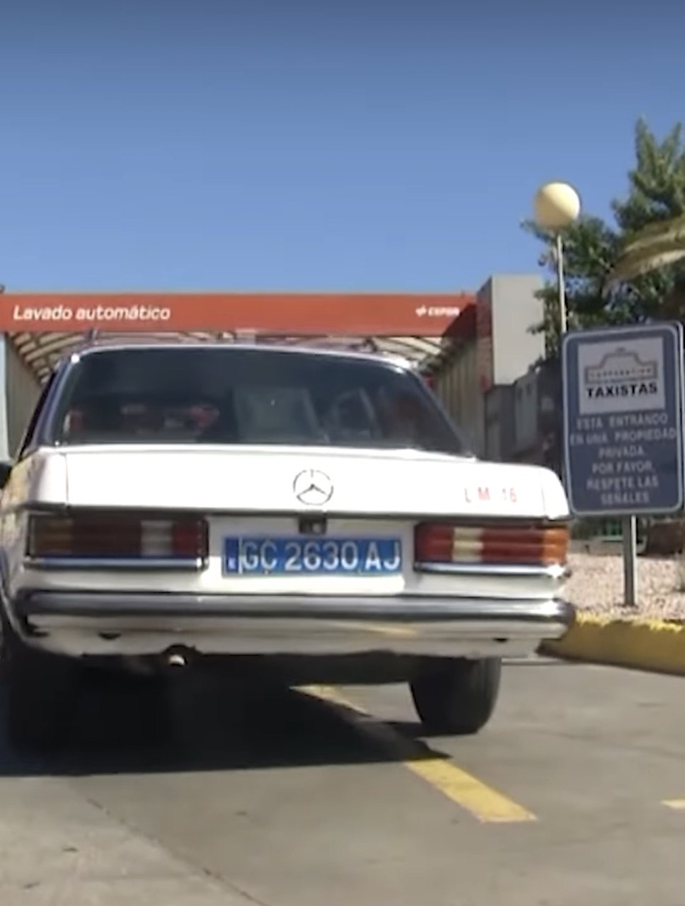 Цей унікальний Mercedes проїхав понад 7 млн км та досі "на ходу": фото вражають